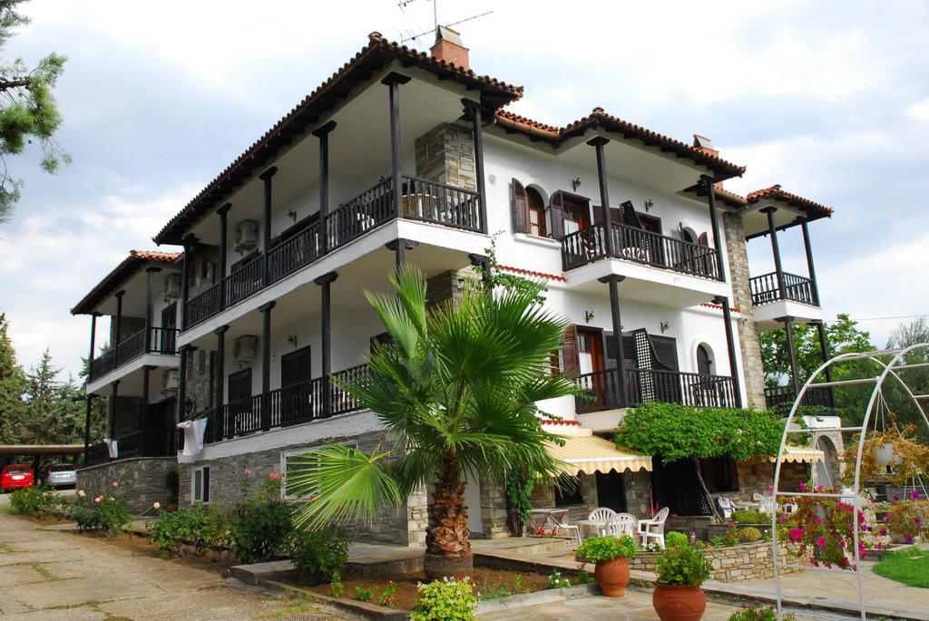 Elia Apartments Sithonia Екстериор снимка